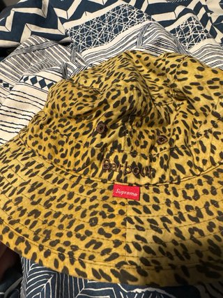 Gorro Supreme x Barbour Leopardo Original