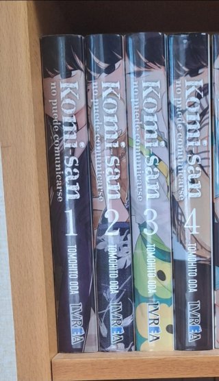 4 tomos Komi-san no puede comunicarse