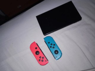 Nintendo Switch Azul y Rojo