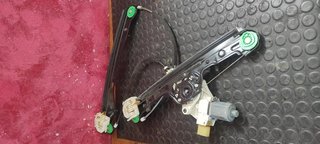 Elevalunas delantero izquierdo 0130822226 Bmw Ser