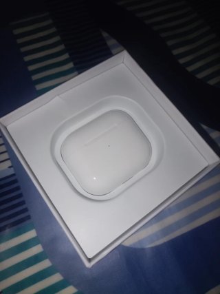 AirPods Apple bianchi