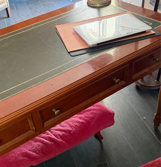Escritorio inglés madera y piel