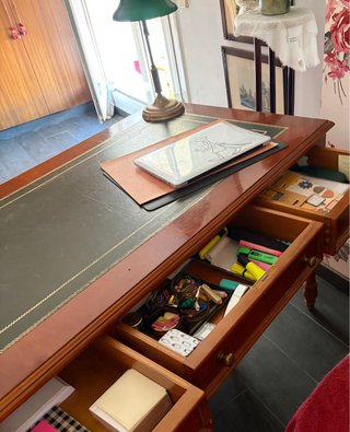 Escritorio inglés madera y piel