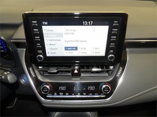 TOYOTA Corolla 1.8 125H ACTIVE TECH E-CVT