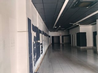 Se alquila o vendo local de 220m2