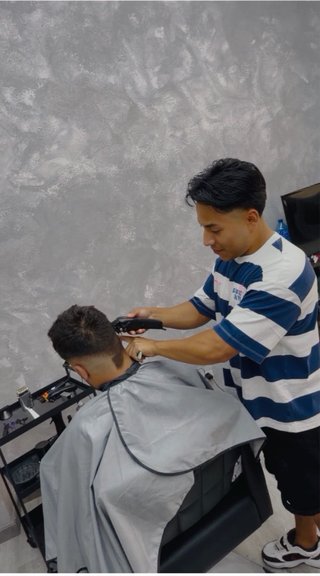 Cortes de cabello a domicilio | Barbero profes