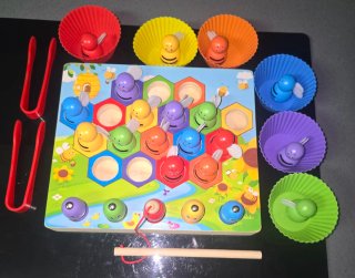 Juego Montessori Abejas y Colmenas