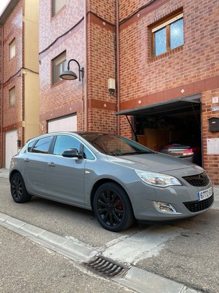 Opel Astra J