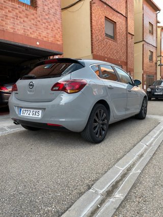 Opel Astra 2010