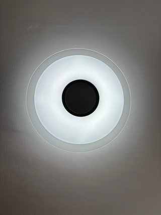 Lámpara LED con altavoz Bluetooth