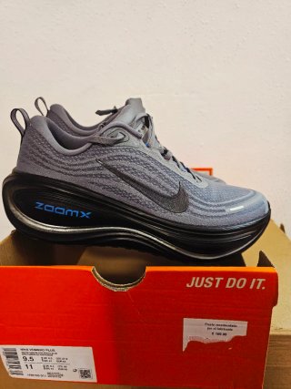 Nike Vomero Plus Talla 43
