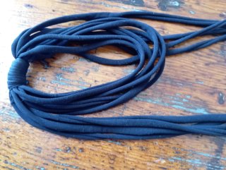 Collana multifilo elastica nera