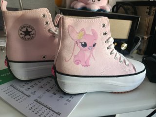 Botas deportivas rosas  sin estrenar