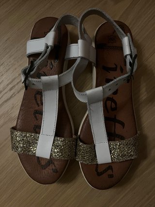 Sandalias de piel blancas