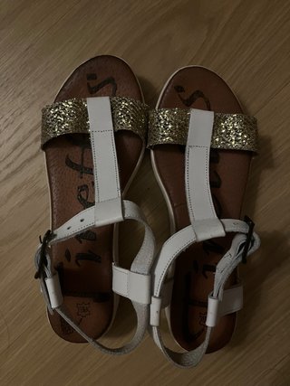 Sandalias de piel blancas