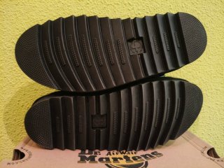 Sandalias Dr. Martens Negras Plataforma