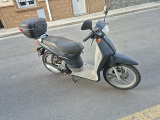 Honda Scooter 49cc Beige/Gris