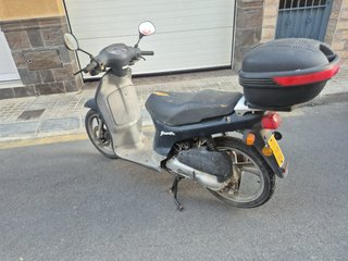Honda Scooter 49cc Beige/Gris