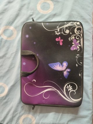 Funda portátil mariposa morada