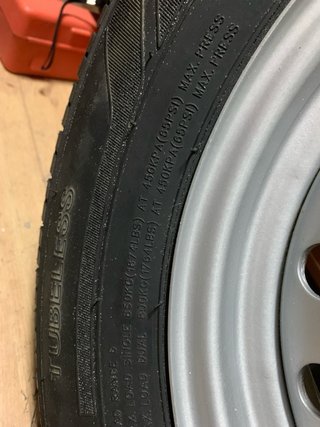 Rueda de repuesto carga 185 R14 C