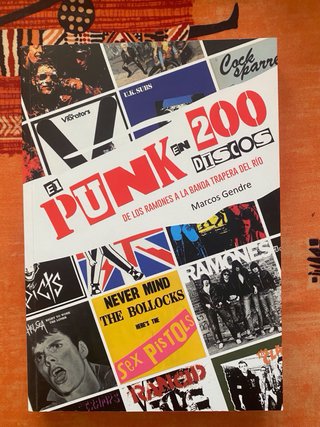 EL PUNK EN 200 DISCOS