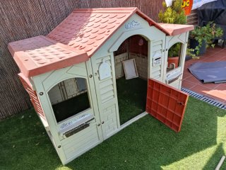 Casita infantil de plástico