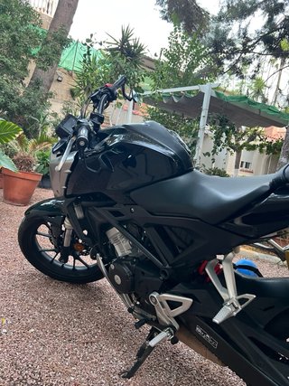 Honda CB 125R Negra (2018)