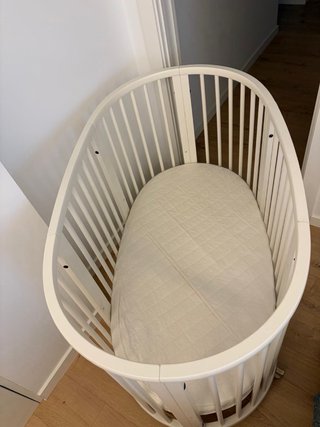 Cuna y minicuna Stokke ovalada