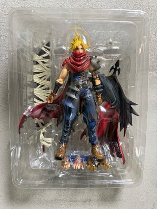 Figura Final Fantasy Cloud Strike Another Form