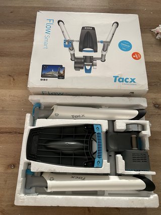 Rullo Tacx Flow Smart Allenamento Indoor