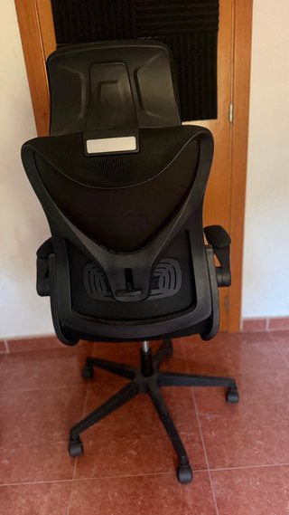 Silla de oficina ergonómica negra