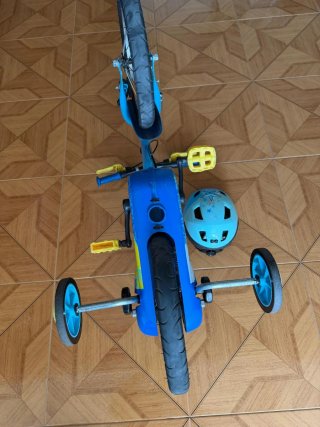 Bicicleta infantil azul 3-5 años + casco