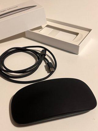 Apple Magic Mouse 2 Negro + Funda + Caja + Cable