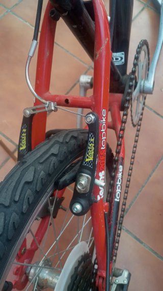 Bicicleta Topbike Negra y Roja