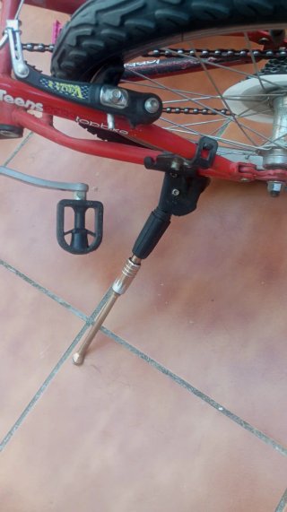 Bicicleta Topbike Negra y Roja