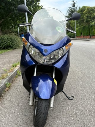 Suzuki Burgman 125 Azul Maxi Scooter