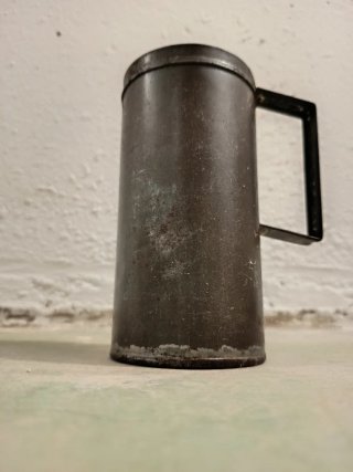 Lote antiguo de medidas para aceite. Hojalata/Zinc