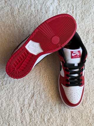 Nike SB Dunk Low Chicago