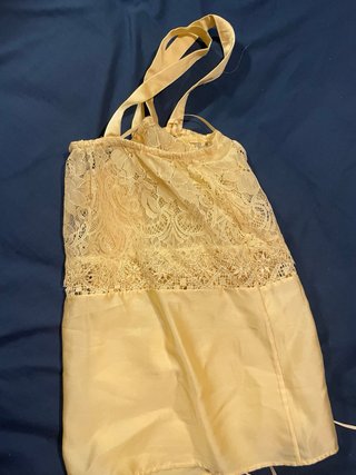 Top Zara encaje amarillo talla M con etiqueta