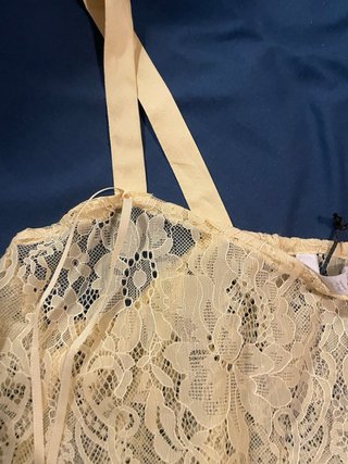 Top Zara encaje amarillo talla M con etiqueta