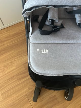 Silla de paseo gris y rosa jane