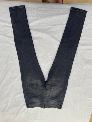 Lote 2 Vaqueros Hombre T42 Pull&Bear Springfield