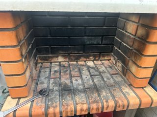 Barbacoa de obra ladrillo y hormigón