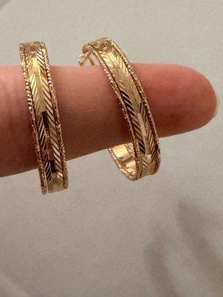 Pendientes Aro Dorados con Diseño chapados oro 18K