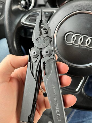 Pinza Multiuso Leatherman Surge