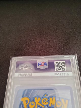Carta Pokémon Reshiram PSA 9 Shining Fates