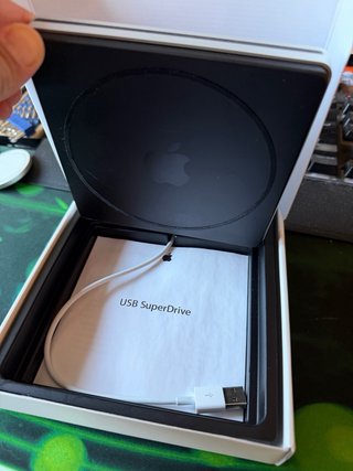 Apple USB SuperDrive Lector CD/DVD averiado