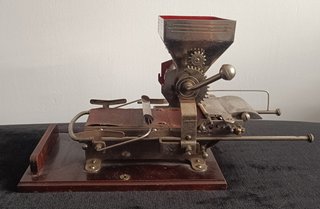 ANTIGUA MÁQUINA VICTORIA VINTAGE