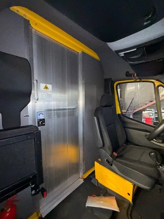 Mampara con puerta Mercedes Sprinter