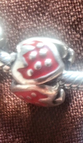 PULSERA CON CHARMS PANDORA